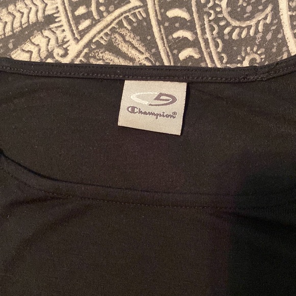 Champion brand black, long sleeve tea with mesh, shoulders, size extra small - Picture 2 of 4
